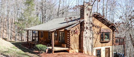 Whatever the season, Ridgetop Cabin is here for you!