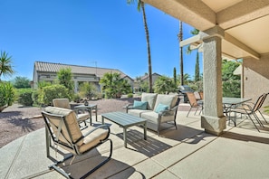 Patio | Outdoor Dining Area | Gas Grill | Casita