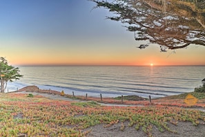 Ocean View | 10 Min Walk to Beach