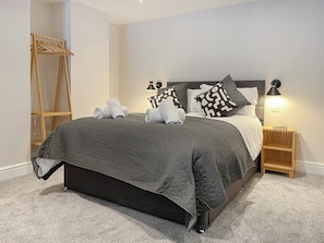 Double bedroom | Cleveland Studio - Cleveland Terrace stays, Whitby