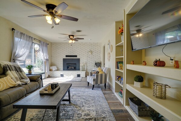 Silver City Vacation Rental | 3BR | 2BA | 1,754 Sq Ft | Exterior Steps Required