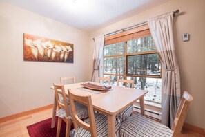 Dining area: Seats six people