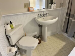 Ontario Bathroom