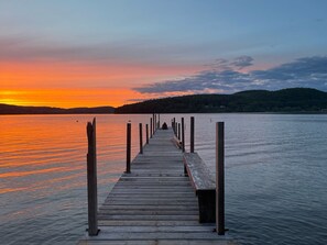 Look no further - here is where you unwind! Amazing sunsets at the waterfront