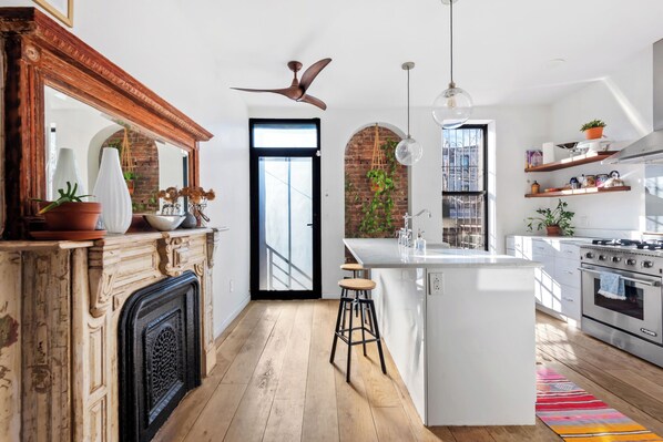 Private kitchen