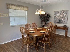 Dining Area for Six