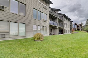 Condo Exterior | Keyless Entry