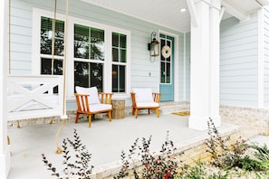 Enjoy the view of Beach from Front Porch 