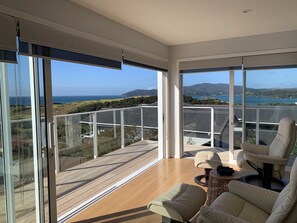 Sit down and relax in Stressless style with panoramic views of Doubtless bay. 