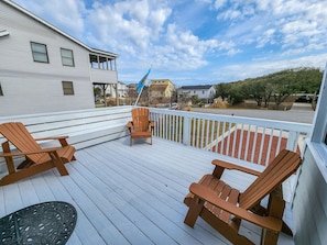 Sundeck 2023