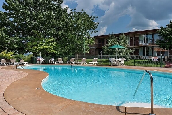 For those who enjoy the pool, come relax poolside.