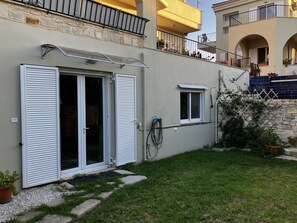 VK Garden Suite private entrance.