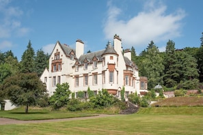 Fairnilee House - front aspect