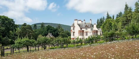 Enceinte de lâhĂ©bergement