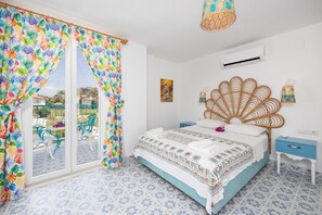Double bedroom with en suite bathroom and A/C