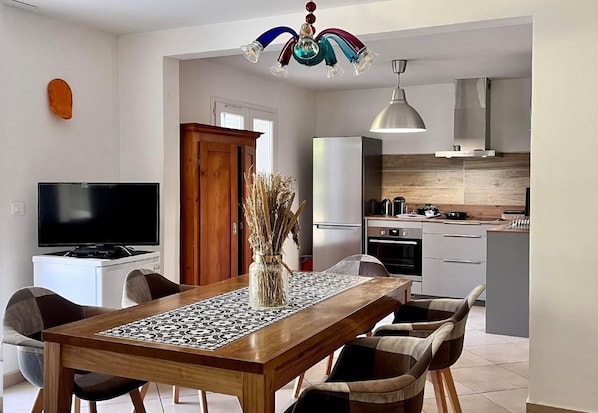 living room with kitchenette