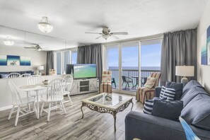 Living room to balcony