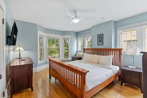 Bedroom 2 - Upper Level King