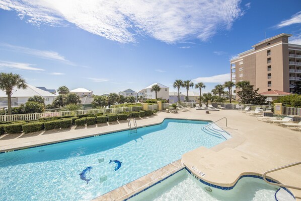 Outdoor pool and adjacent hot tub