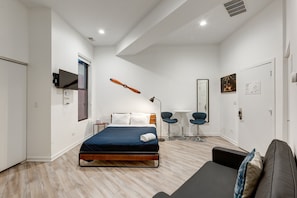 Flooring, Indoors, Building, Living Room, Room