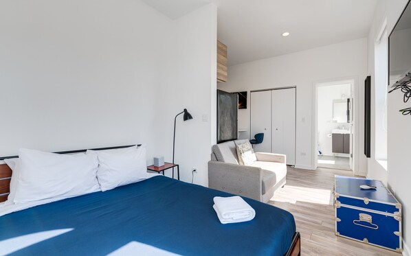 Bedroom, Indoors, Room, Bed, Furniture