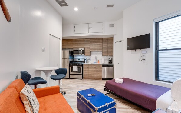 Room, Indoors, Bedroom, Living Room, Building