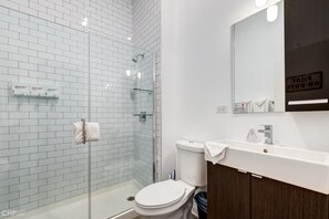 Room, Indoors, Bathroom, Tub