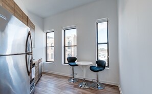 Flooring, Floor, Building, Hardwood, Indoors