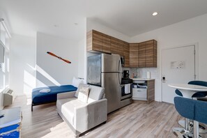Flooring, Indoors, Hardwood, Room, Floor