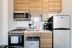 Refrigerator, Room, Indoors, Oven, Microwave