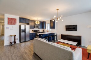 Flooring, Living Room, Room, Indoors, Couch