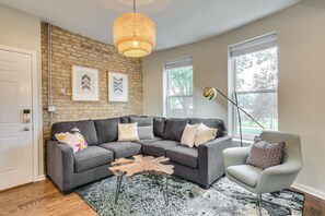 Furniture, Couch, Living Room, Room, Indoors
