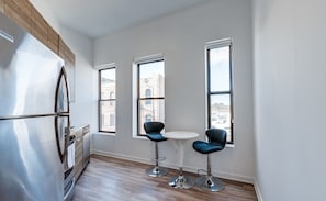 Flooring, Floor, Building, Hardwood, Indoors