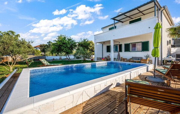 pool