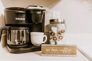 Kaffee und/oder Kaffeemaschine