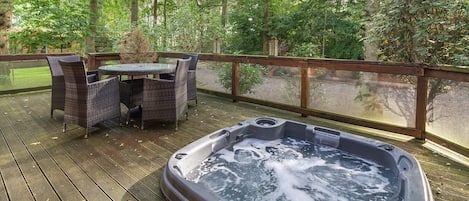 Luxury Lodge 1 - Ladera Retreat Lodges, Eaton, Congleton