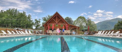 Summer is fast approaching, come and take a dip at Honeysuckle Meadows Pool. All our guests have  complimentary access to use the facility.