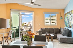 Condo - Image 4