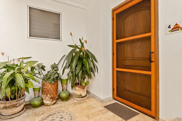 Condo - Image 2