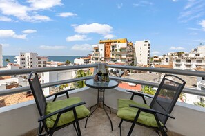 Condo - Image 1