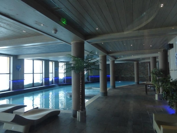 Piscine chauffée privée de la résidence