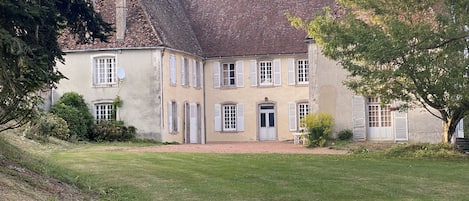 cour carrée