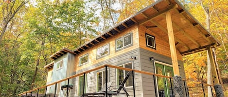 New tiny house surrounded by woods!