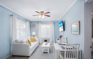 Dolphin (A) ground unit living room with pull-out queen sofa couch