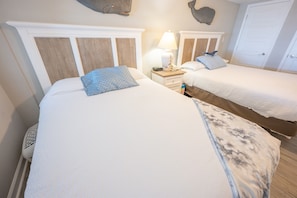 2 Queen Beds in Bedroom