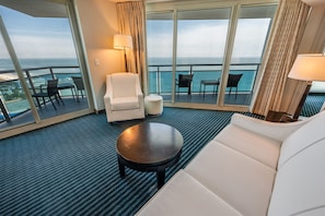 Amazing Living Room with Views of the Ocean!