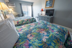 Direct Oceanfront, Beautifully Decorated