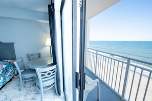 Direct Oceanfront, Beautifully Decorated
