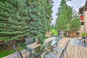 Deck | Gas Grill (Propane Provided) | Pet Friendly