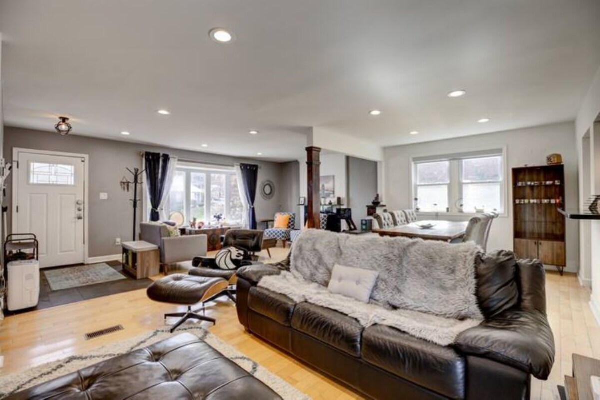 1.1mm house with hot tub, 15min from DC